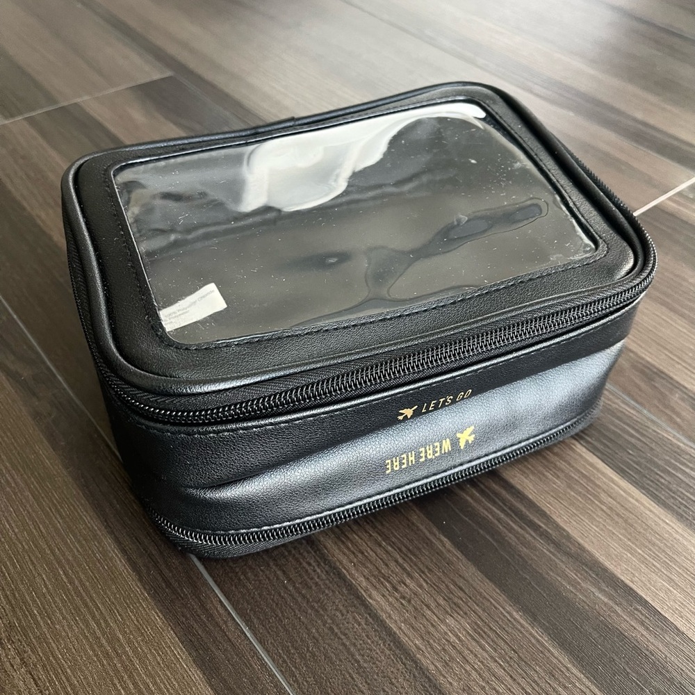 BEIS In Flight Cosmetic Kit